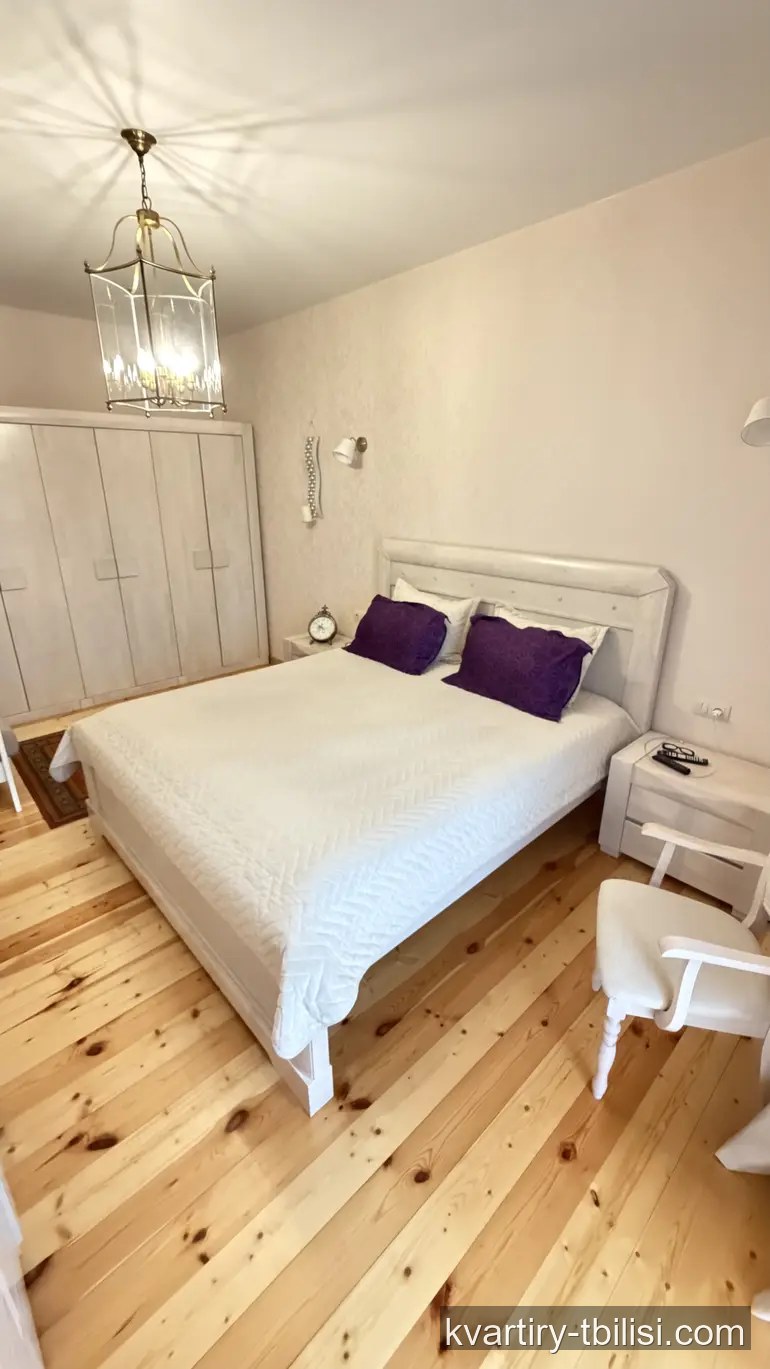 ქირავდება 3 ოთახიანი სახლი ვაკეში, 75 მ² — 1 500 USD/თვეში | Tbilisi Homes