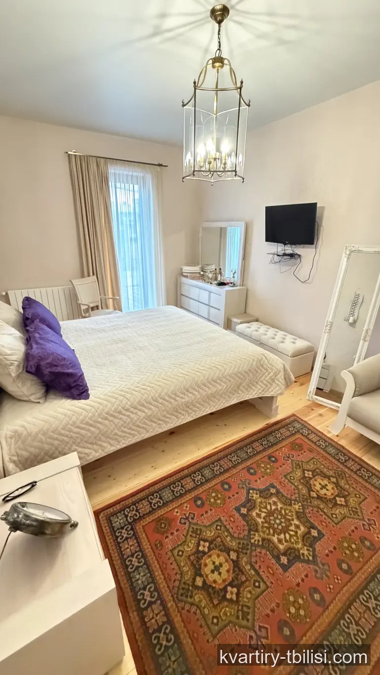 ქირავდება 3 ოთახიანი სახლი ვაკეში, 75 მ² — 1 500 USD/თვეში | Tbilisi Homes