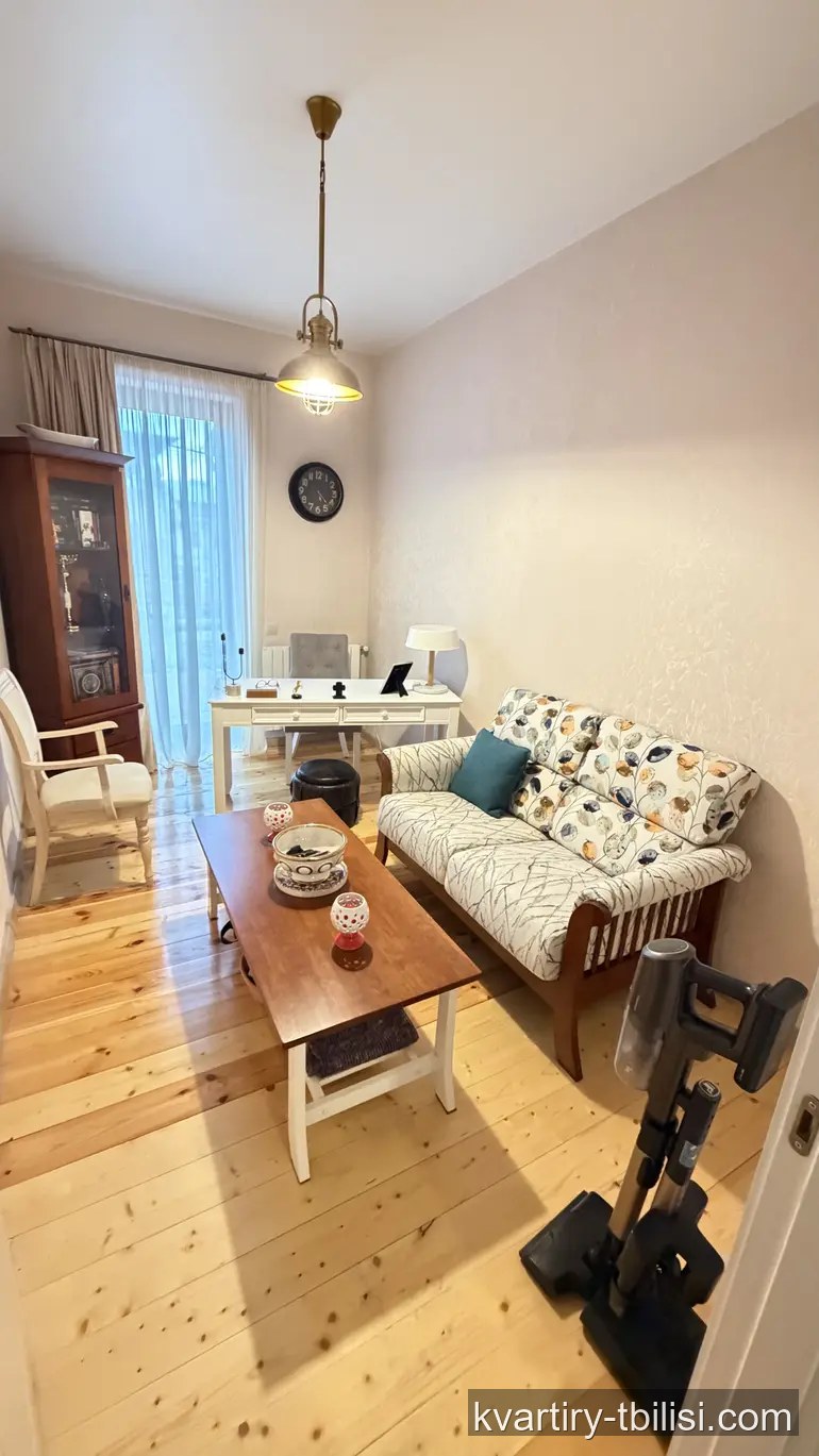 ქირავდება 3 ოთახიანი სახლი ვაკეში, 75 მ² — 1 500 USD/თვეში | Tbilisi Homes