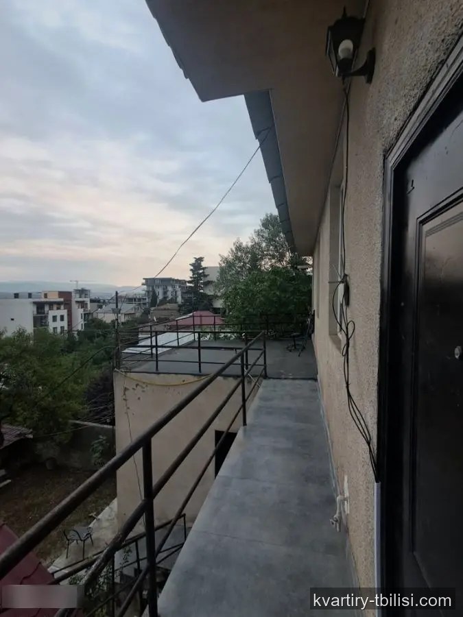 ქირავდება 3 ოთახიანი სახლი ვაკეში, 96 მ² — 800 USD/თვეში | Tbilisi Homes