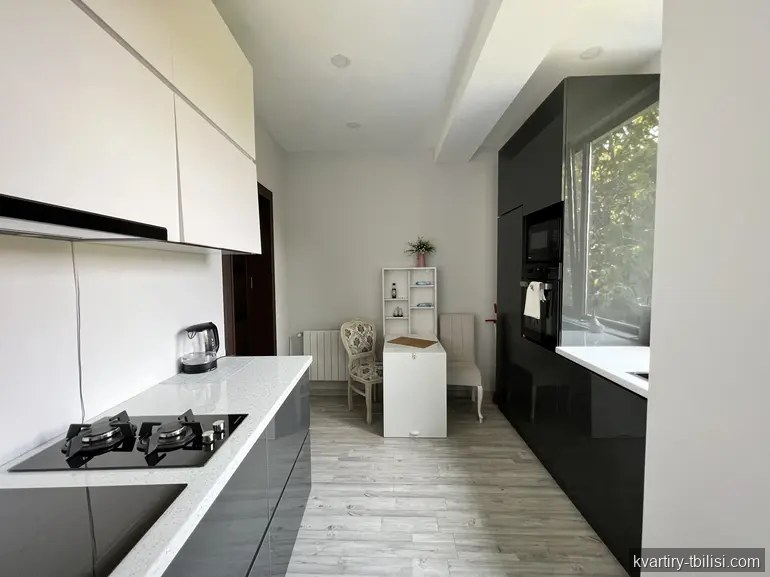 7-bedroom House for rent in Vake, Tbilisi, 240 sqm — 3 600 USD/month | Tbilisi Homes