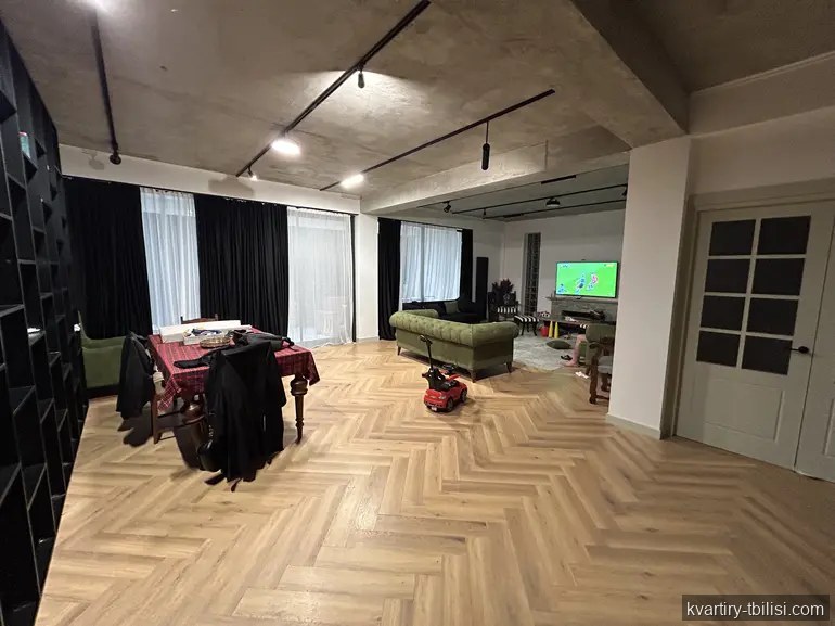 8-комнатный дом в Ваке — 3 500 USD/мес | Tbilisi Homes