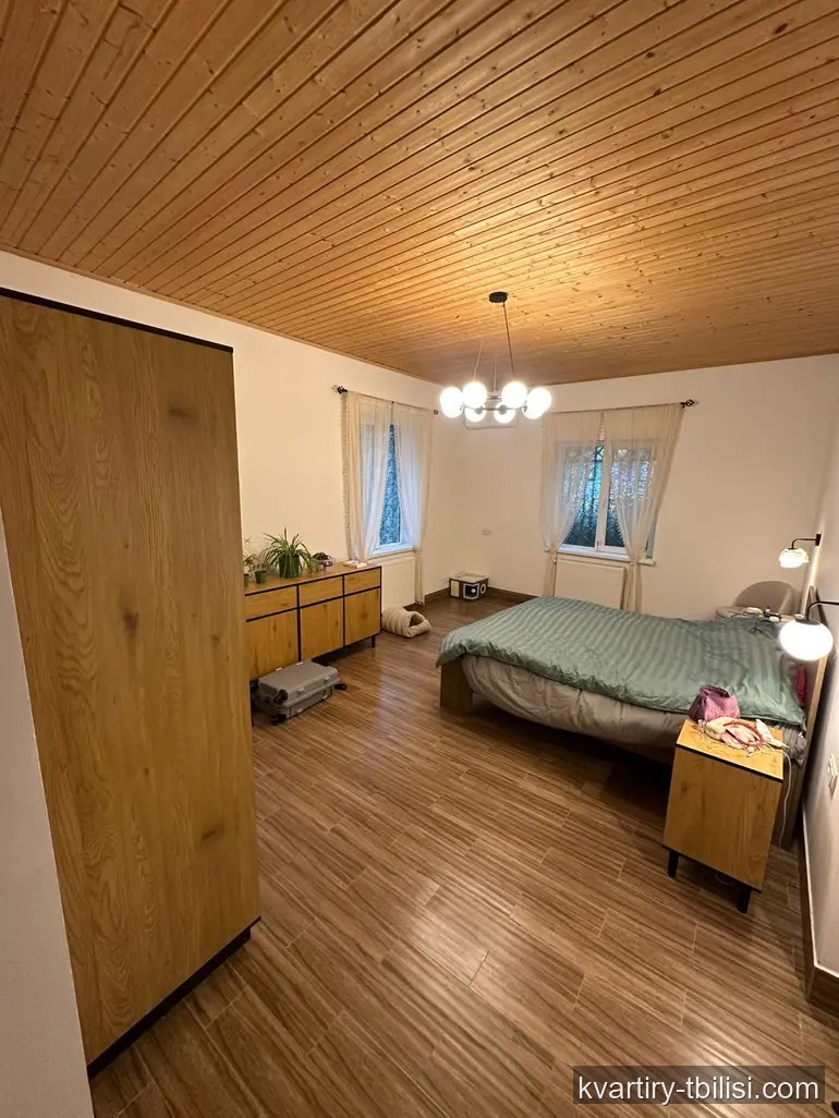 8-комнатный дом в Ваке — 2 200 USD/мес | Tbilisi Homes