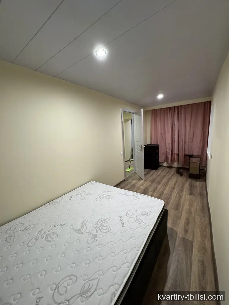 ქირავდება 2 ოთახიანი სახლი ვერაზე, 50 მ² — 400 USD/თვეში | Tbilisi Homes