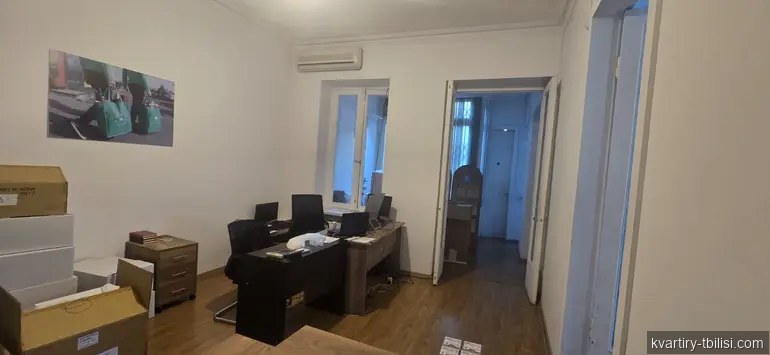 ქირავდება 4 ოთახიანი სახლი ვერაზე, 110 მ² — 2 000 USD/თვეში | Tbilisi Homes