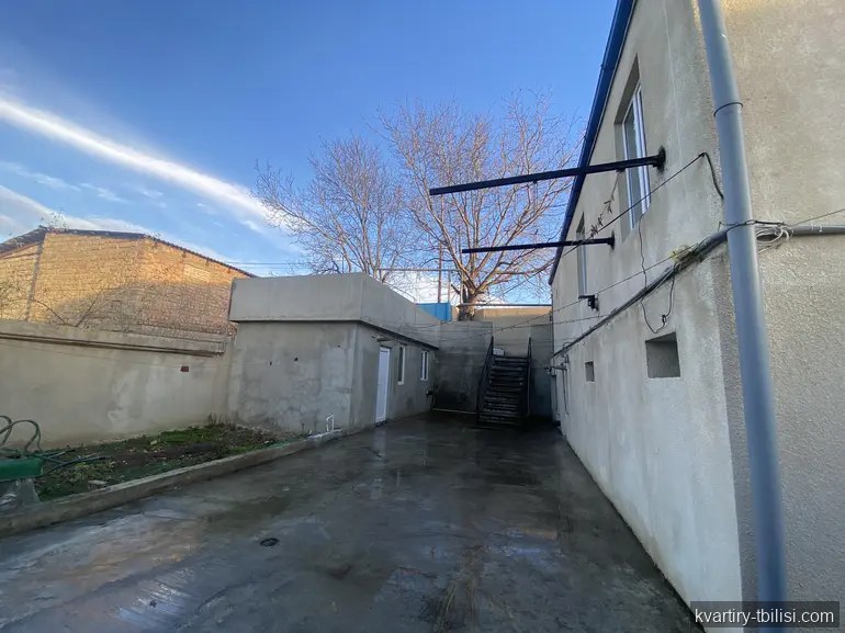 იყიდება 11 ოთახიანი სახლი თბილისში, 300 მ² — 210 000 USD | Tbilisi Homes