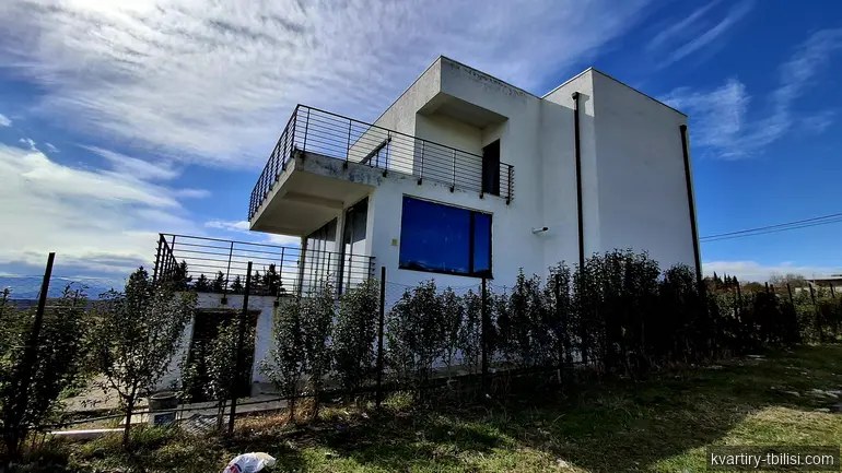 იყიდება 3 ოთახიანი სახლი თბილისში, 300 მ² — 260 000 USD | Tbilisi Homes