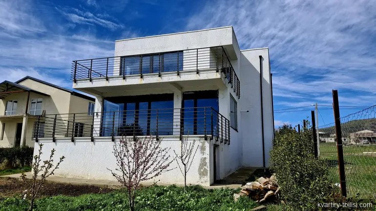 იყიდება 3 ოთახიანი სახლი თბილისში, 300 მ² — 260 000 USD | Tbilisi Homes