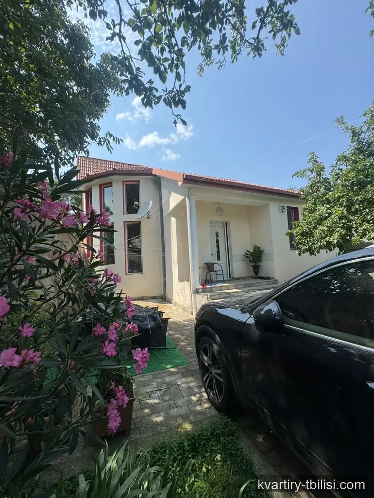 იყიდება 5 ოთახიანი სახლი თბილისში, 235 მ² — 420 000 USD | Tbilisi Homes