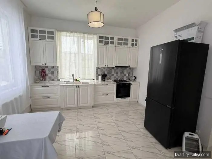 7-bedroom apartment