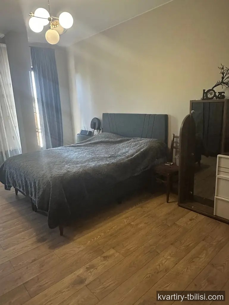იყიდება 8 ოთახიანი სახლი თბილისში, 350 მ² — 350 000 USD | Tbilisi Homes