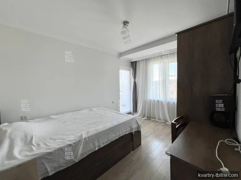 იყიდება 8 ოთახიანი სახლი თბილისში, 300 მ² — 290 000 USD | Tbilisi Homes