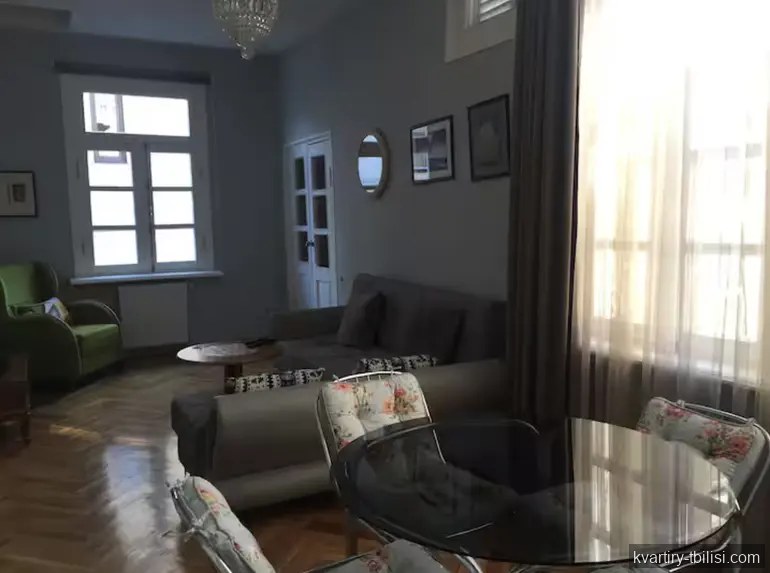 8-bedroom House for sale in Abanotubani, Tbilisi, 250 sqm — 730 000 USD | Tbilisi Homes