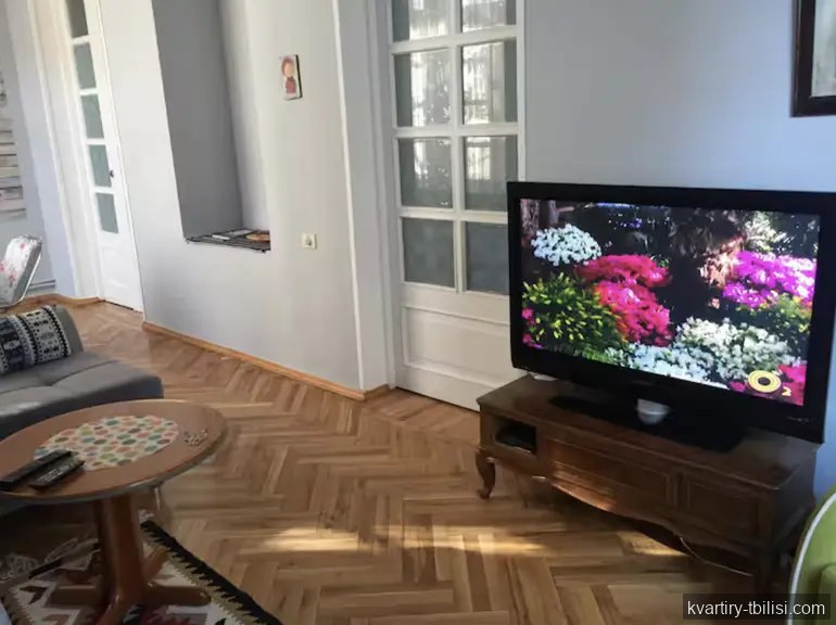 8-bedroom House for sale in Abanotubani, Tbilisi, 250 sqm — 730 000 USD | Tbilisi Homes
