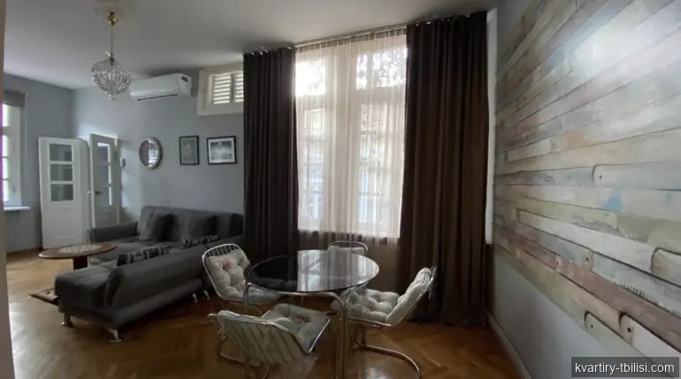 8-bedroom House for sale in Abanotubani, Tbilisi, 250 sqm — 730 000 USD | Tbilisi Homes