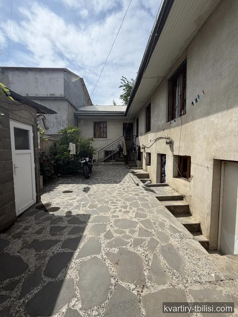 11-bedroom House for sale in Avlabari, Tbilisi, 233 sqm — 405 000 USD | Tbilisi Homes
