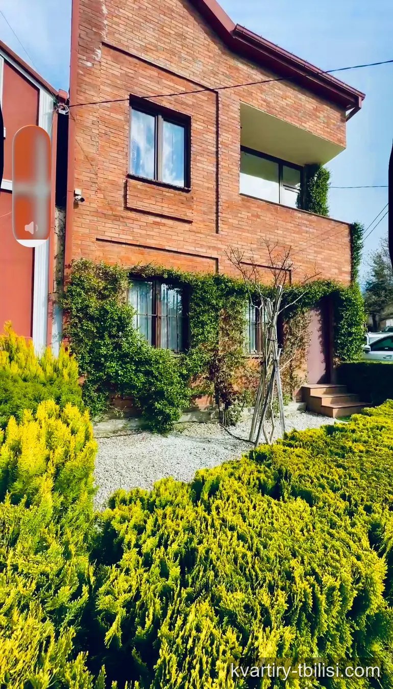 იყიდება 9 ოთახიანი სახლი ავლაბარში, 340 მ² — 300 000 USD | Tbilisi Homes