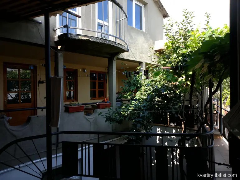 11-bedroom House for sale in Chugureti, Tbilisi, 380 sqm — 304 000 USD | Tbilisi Homes