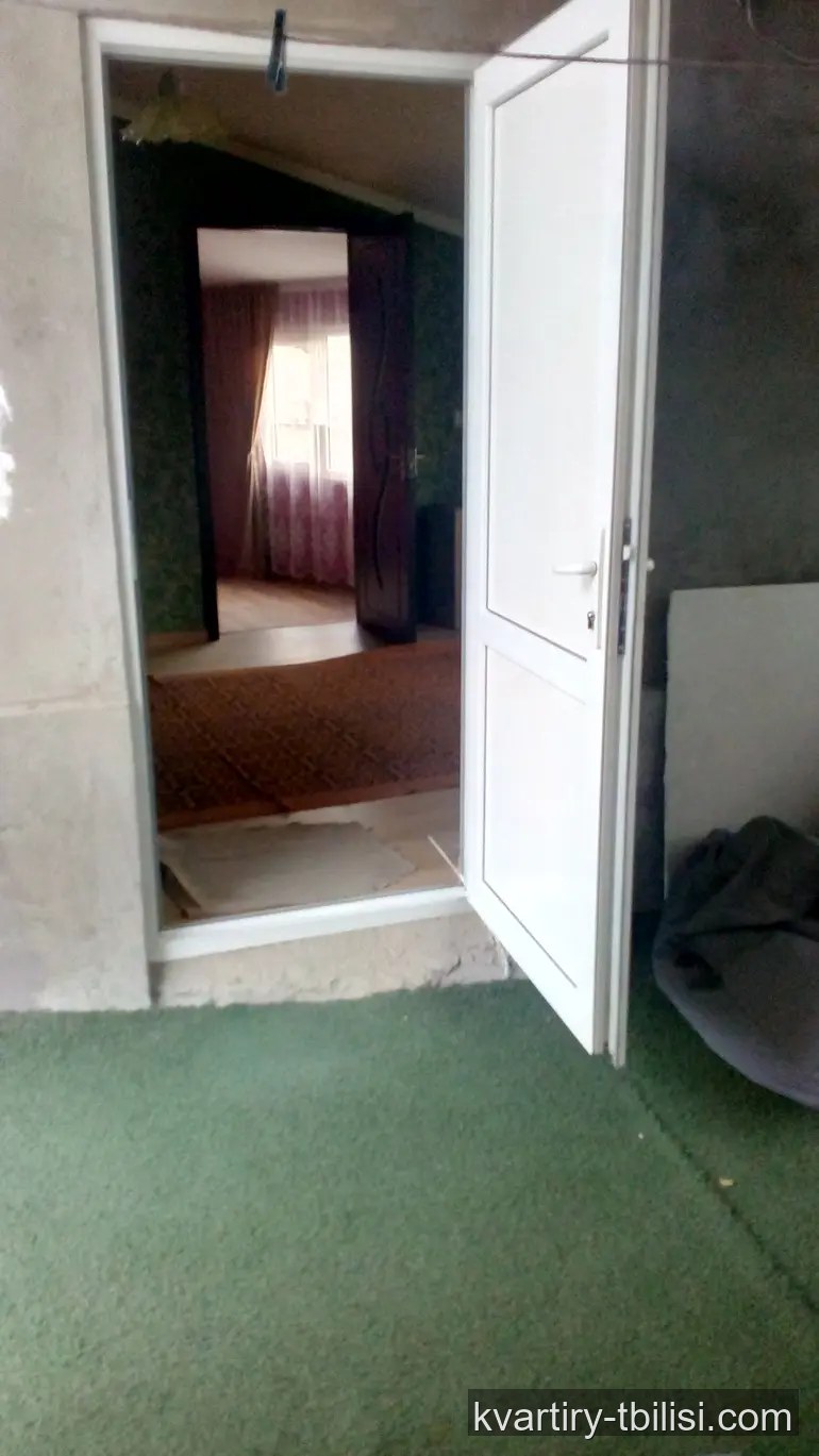 იყიდება 11 ოთახიანი სახლი ჩუღურეთში, 388 მ² — 210 000 USD | Tbilisi Homes