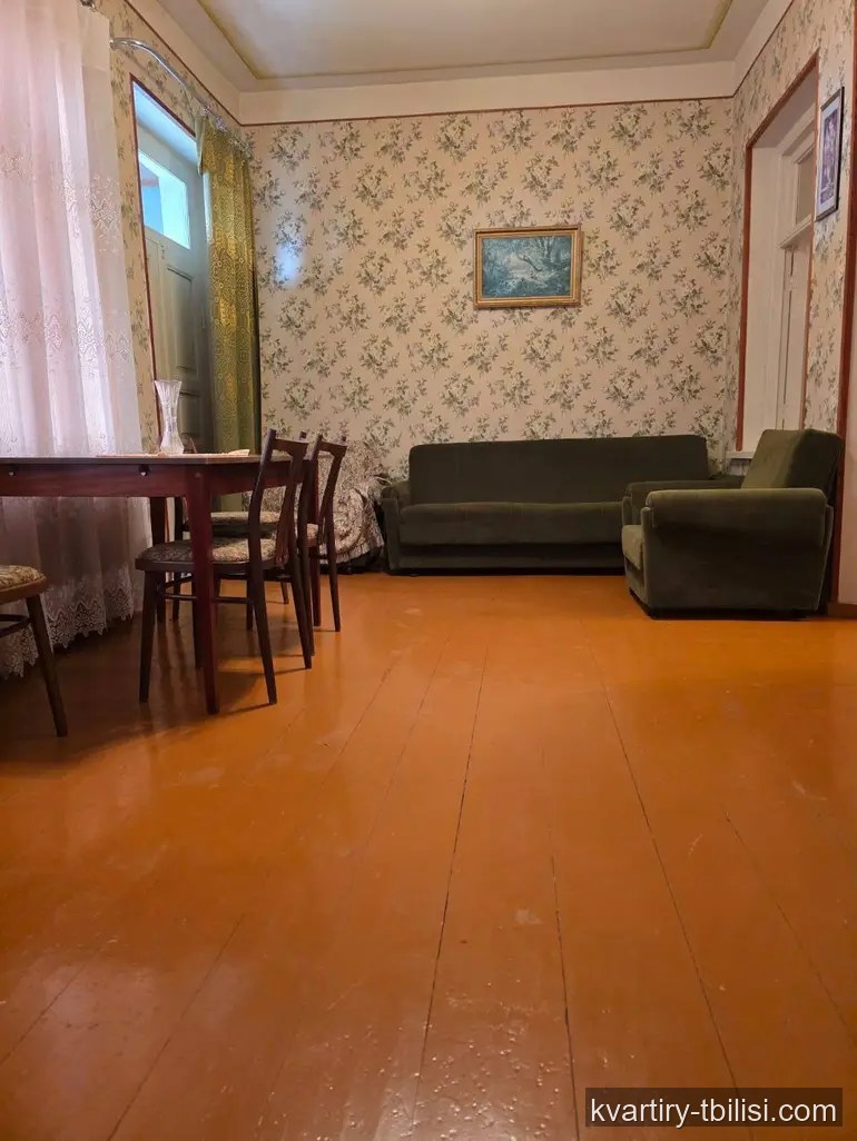 11-bedroom House for sale in Chugureti, Tbilisi, 250 sqm — 50 000 USD | Tbilisi Homes