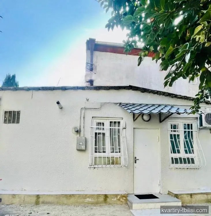 იყიდება 2 ოთახიანი სახლი ჩუღურეთში, 43 მ² — 75 000 USD | Tbilisi Homes