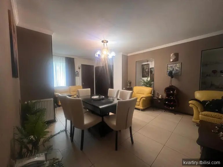 5-bedroom House for sale in Chugureti, Tbilisi, 145 sqm — 370 000 USD | Tbilisi Homes