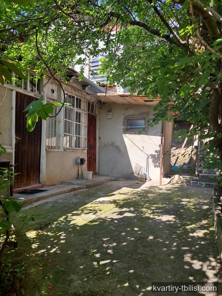 8-bedroom House for sale in Chugureti, Tbilisi, 330.5 sqm — 250 000 USD | Tbilisi Homes