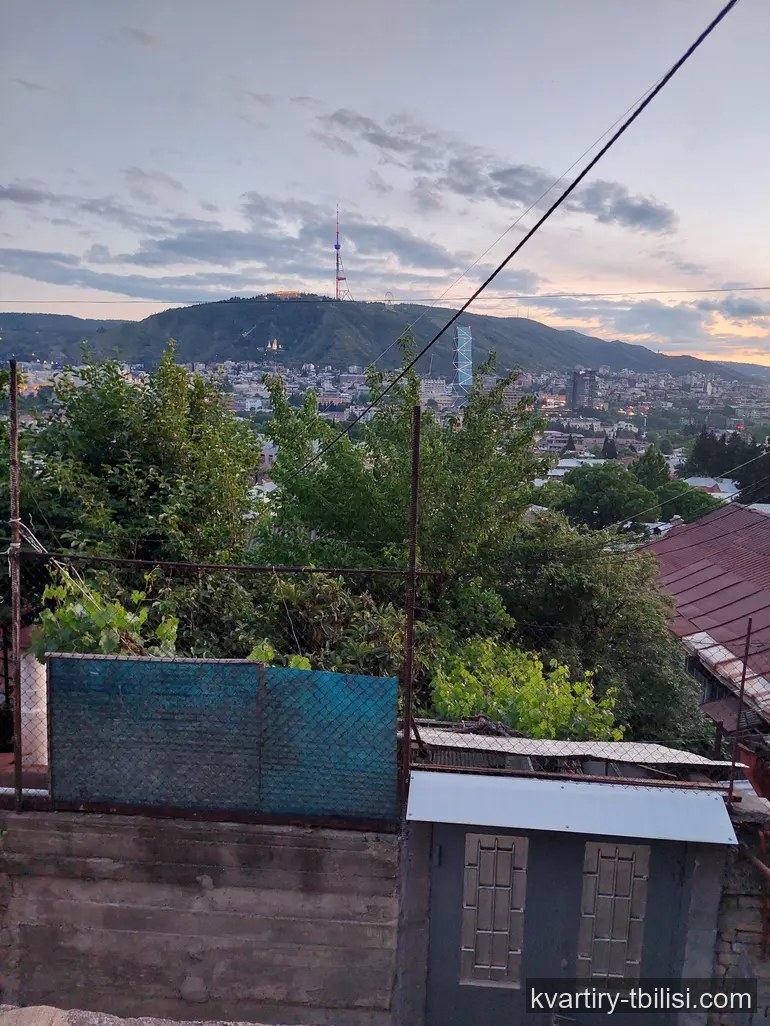 8-bedroom House for sale in Chugureti, Tbilisi, 330.5 sqm — 250 000 USD | Tbilisi Homes