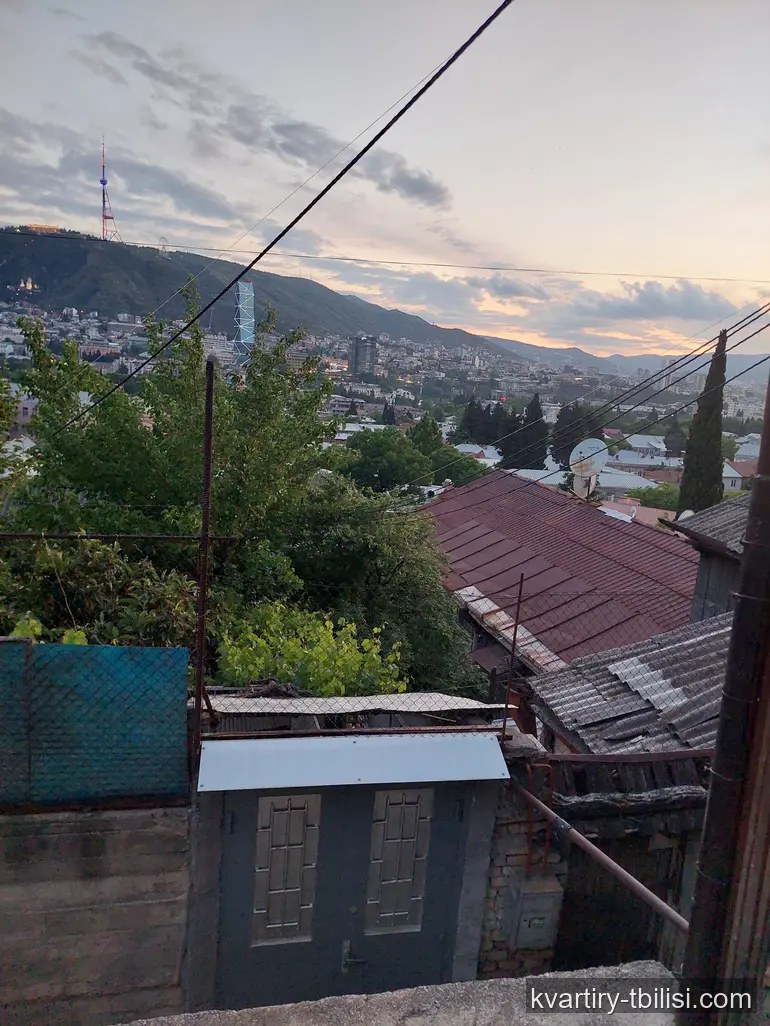 8-bedroom House for sale in Chugureti, Tbilisi, 330.5 sqm — 250 000 USD | Tbilisi Homes