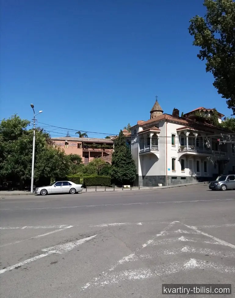 8-комнатный дом в Чугурети — 300 000 USD | Tbilisi Homes
