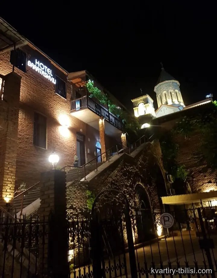 8-комнатный дом в Чугурети — 300 000 USD | Tbilisi Homes