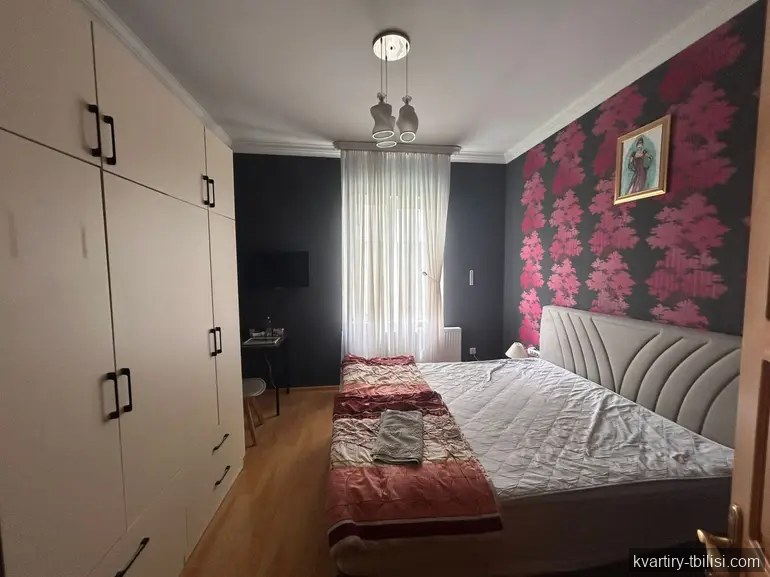 8-комнатный дом в Чугурети — 270 000 USD | Tbilisi Homes