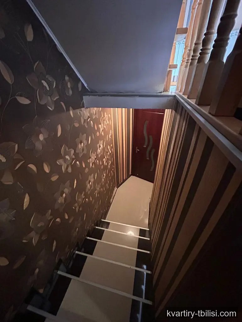 8-комнатный дом в Чугурети — 270 000 USD | Tbilisi Homes