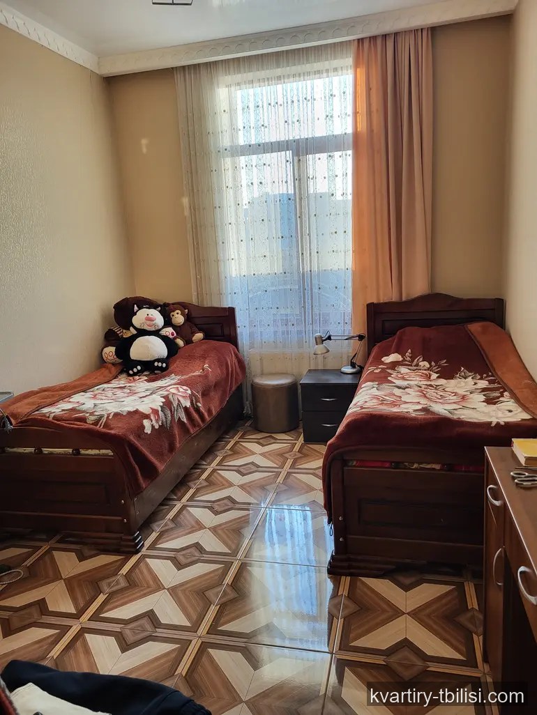 იყიდება 10 ოთახიანი სახლი დიდ დიღომში, 275 მ² — 295 000 USD | Tbilisi Homes