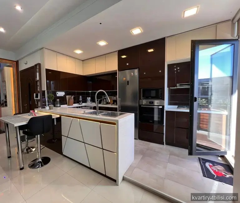 11-bedroom House for sale in Didi Digomi, Tbilisi, 1060 sqm — 783 000 USD | Tbilisi Homes