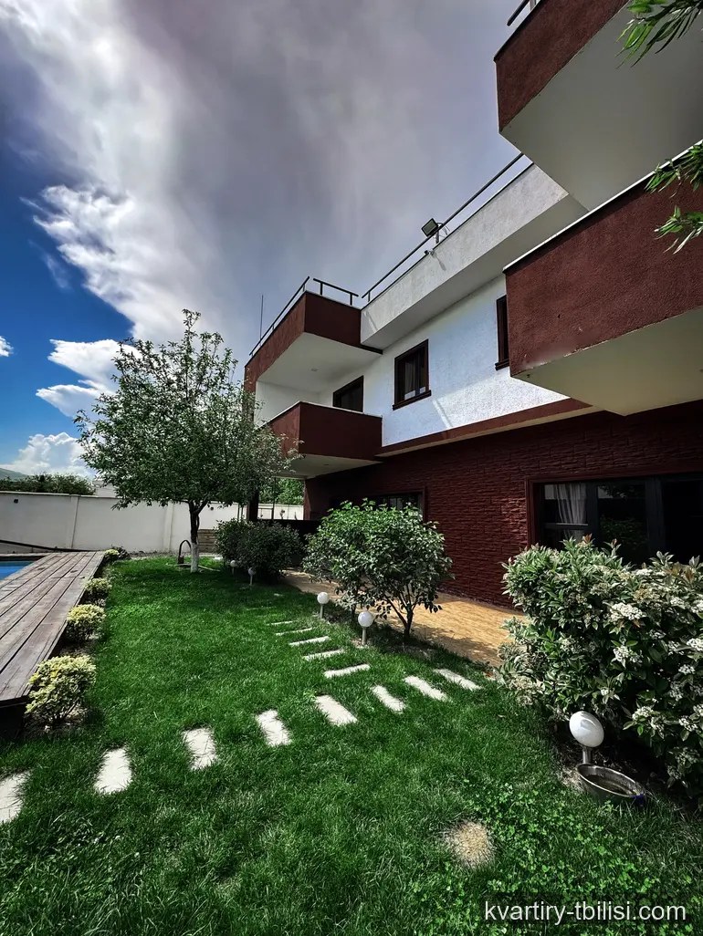 11-bedroom House for sale in Didi Digomi, Tbilisi, 1000 sqm — 950 000 USD | Tbilisi Homes