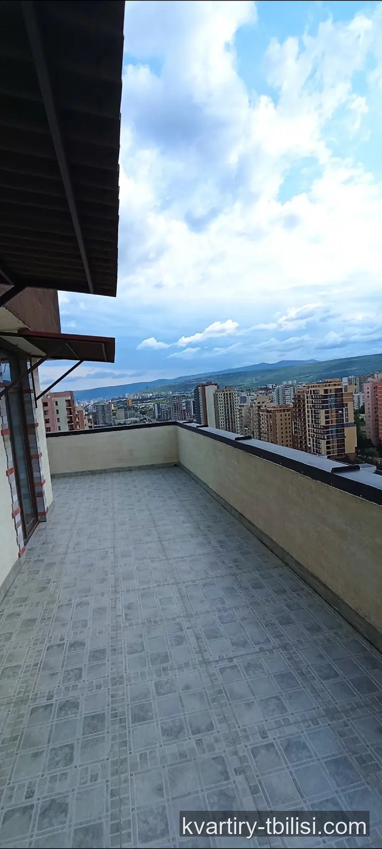 იყიდება 3 ოთახიანი სახლი დიდ დიღომში, 131 მ² — 145 000 USD | Tbilisi Homes