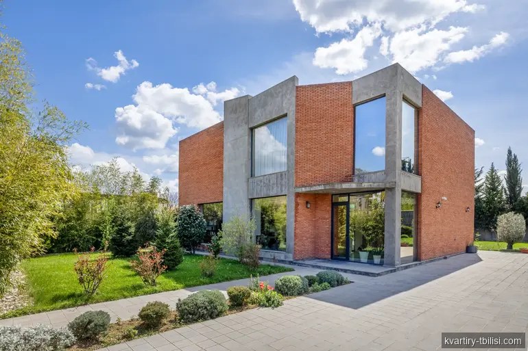 8-к. квартира