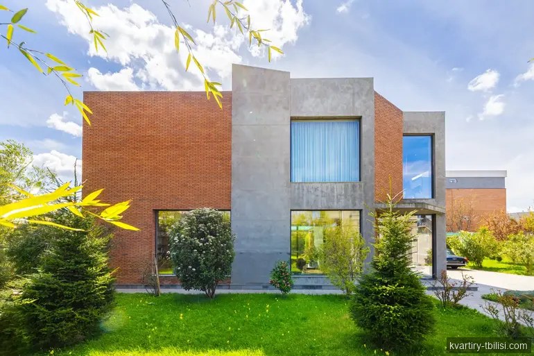 8-комнатный дом в Диди Дигоми — 1 000 000 USD | Tbilisi Homes