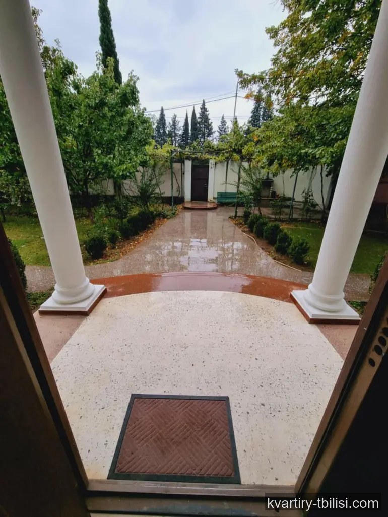 8-bedroom House for sale in Digomi 1-9, Tbilisi, 360 sqm — 1 300 000 USD | Tbilisi Homes