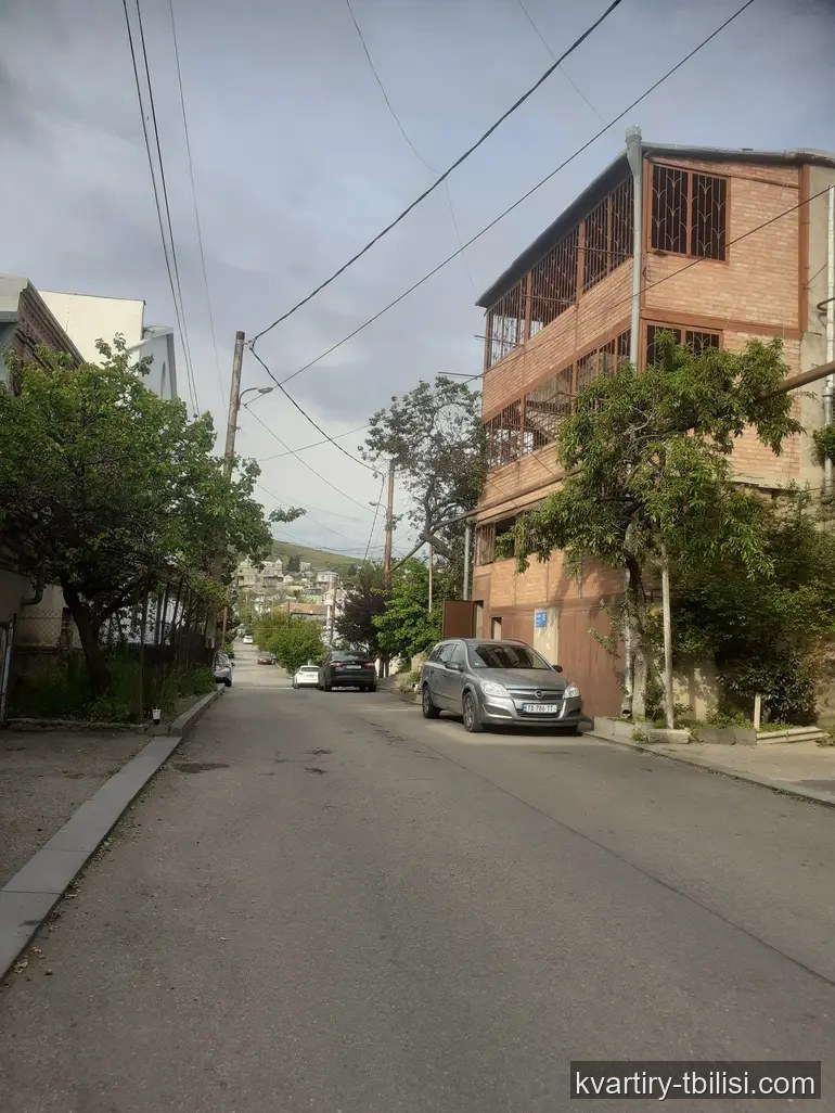 იყიდება 10 ოთახიანი სახლი ელიაზე, 437 მ² — 117 938 USD | Tbilisi Homes