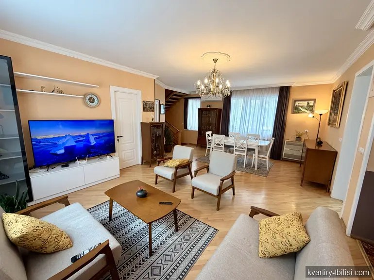 10-комнатный дом в Глдани — 355 000 USD | Tbilisi Homes