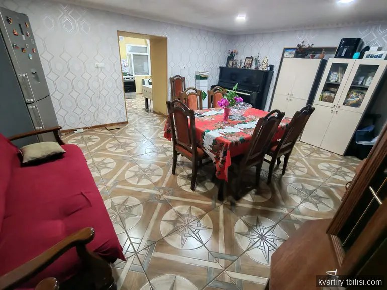 8-комнатный дом в Глдани — 190 000 USD | Tbilisi Homes