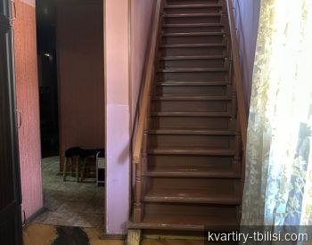 იყიდება 11 ოთახიანი სახლი ისანში, 448 მ² — 480 000 USD | Tbilisi Homes