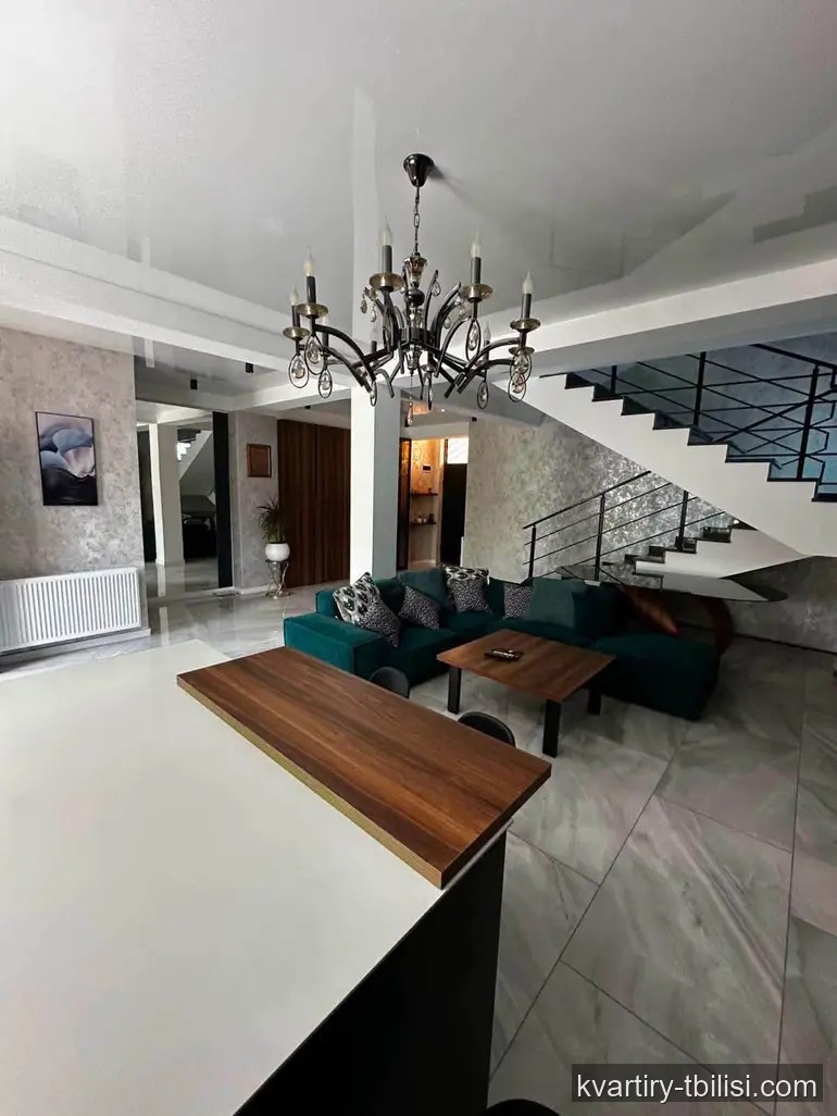 11-bedroom House for sale in Isani, Tbilisi, 336 sqm — 820 000 USD | Tbilisi Homes