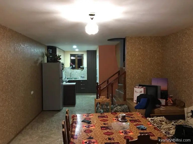 იყიდება 3 ოთახიანი სახლი ისანში, 160 მ² — 115 000 USD | Tbilisi Homes