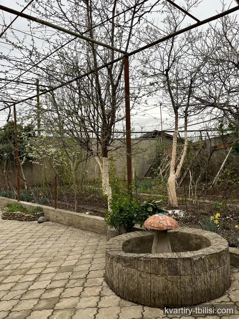 იყიდება 5 ოთახიანი სახლი ისანში, 367 მ² — 435 000 USD | Tbilisi Homes