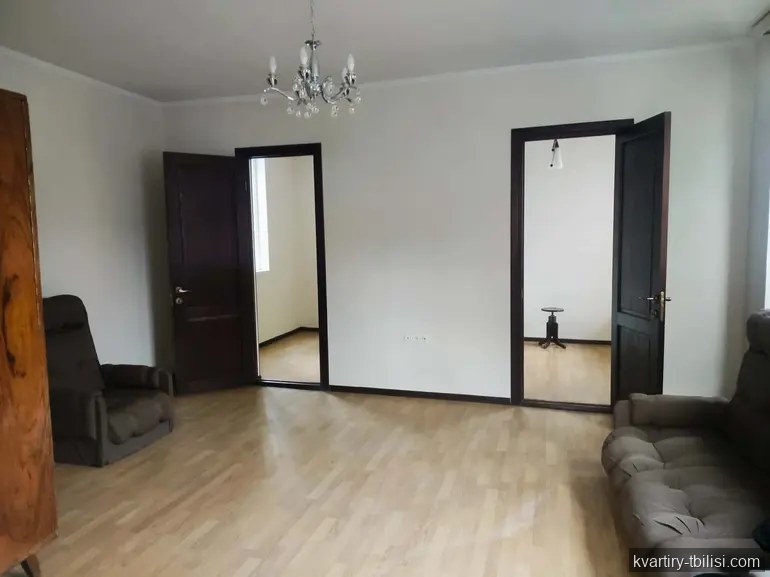 9-bedroom House for sale in Isani, Tbilisi, 170 sqm — 250 000 USD | Tbilisi Homes