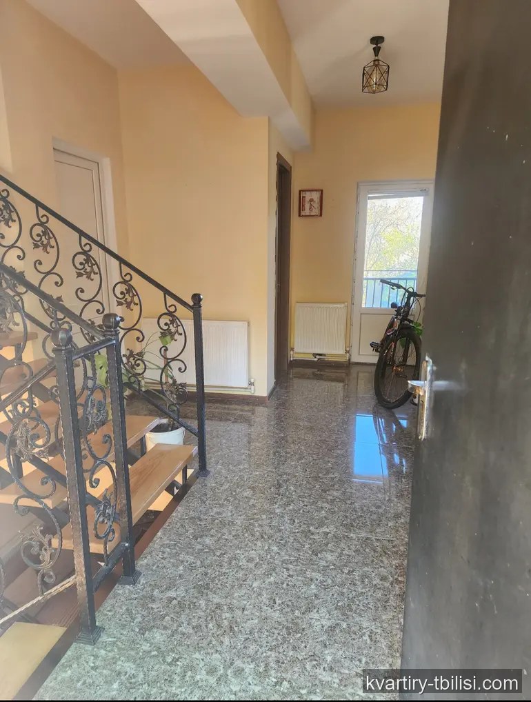 8-комнатный дом в Коджори — 300 000 USD | Tbilisi Homes