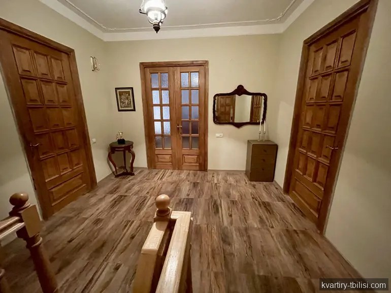 იყიდება 8 ოთახიანი სახლი კოჯორში, 300 მ² — 500 000 USD | Tbilisi Homes